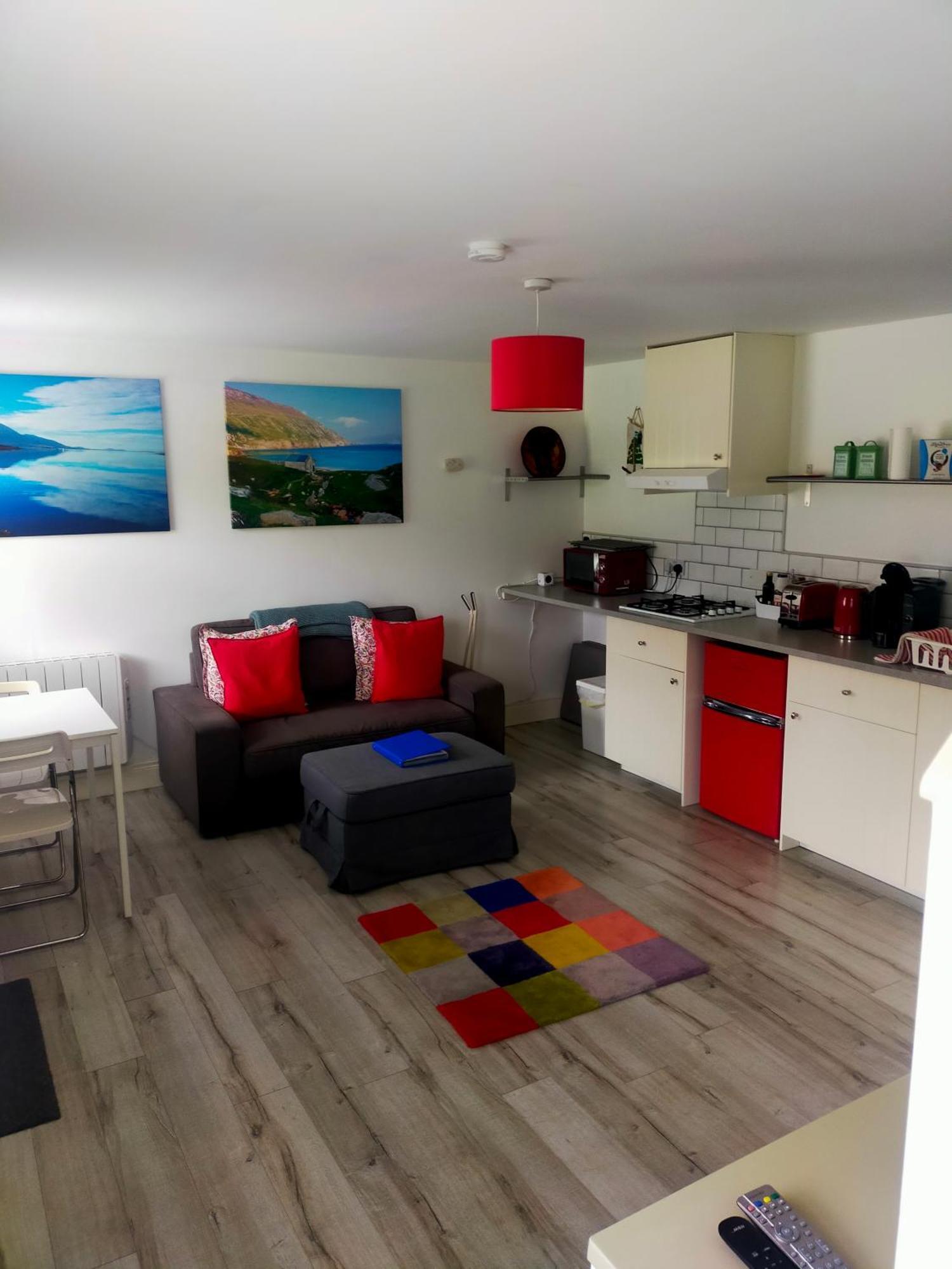 Pier Road Cottage, Croagh Patrick ウェストポート エクステリア 写真