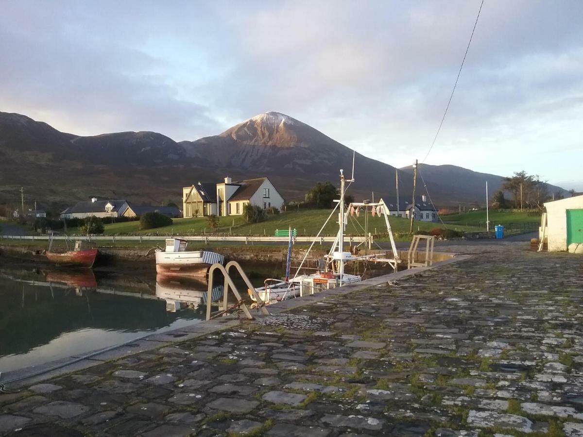 Pier Road Cottage, Croagh Patrick ウェストポート エクステリア 写真
